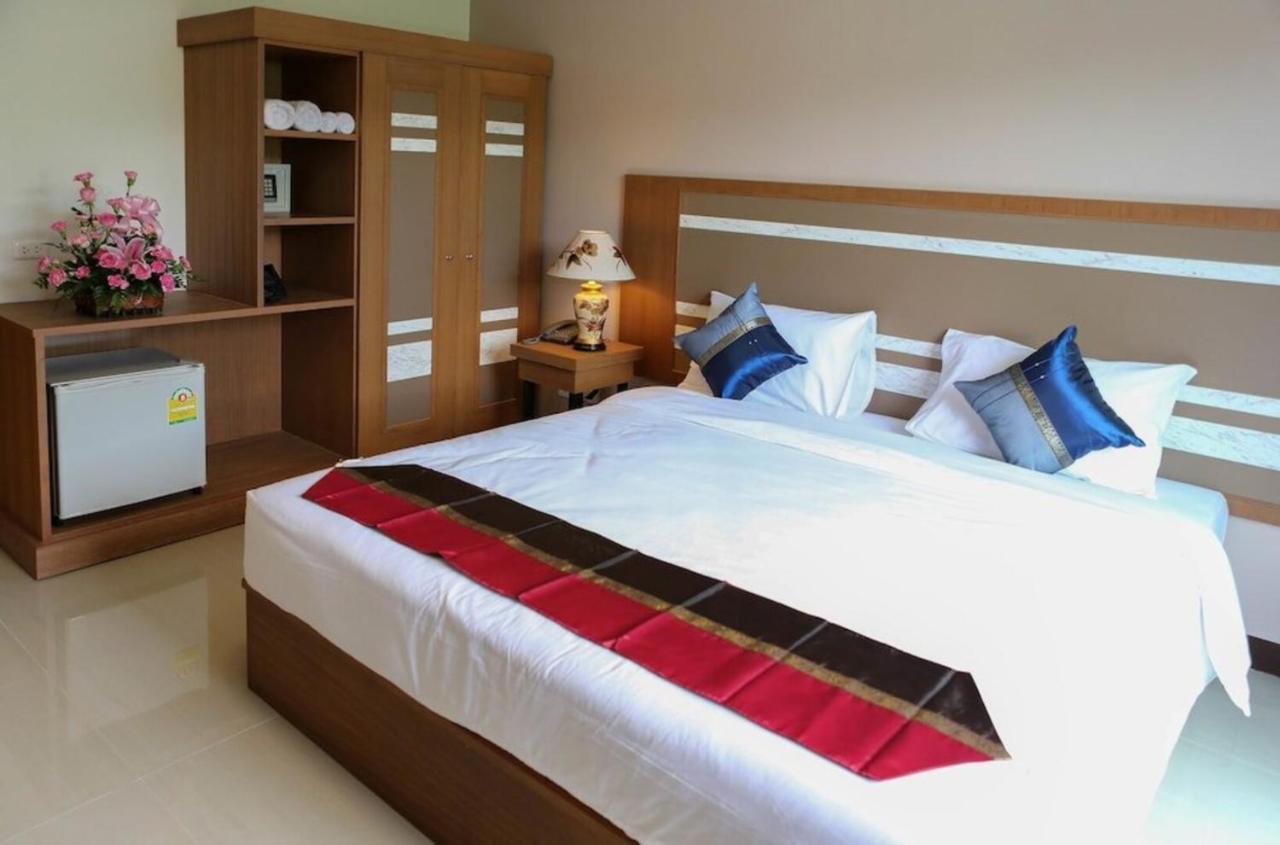 Patong V Hotel Ngoại thất bức ảnh