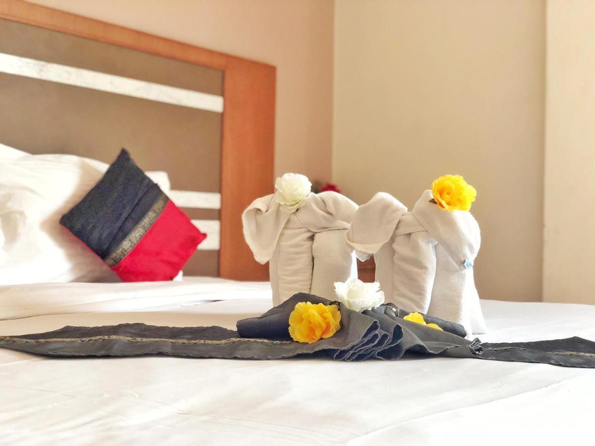 Patong V Hotel Ngoại thất bức ảnh