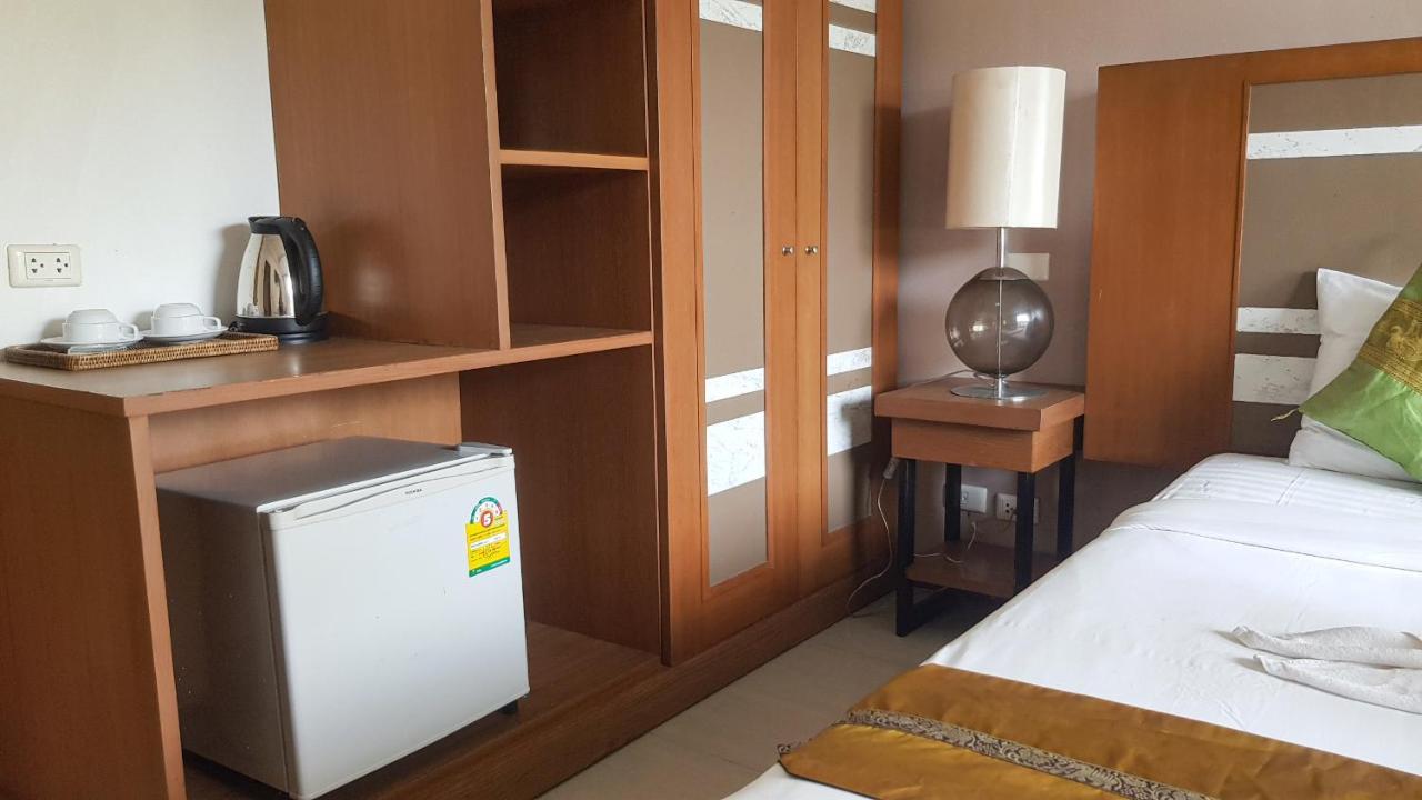 Patong V Hotel Ngoại thất bức ảnh